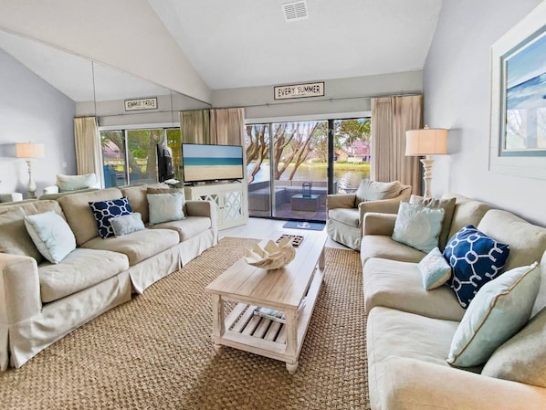Villa, 4 Bedrooms | Living room