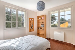 4 chambres, fer et planche à repasser, Wi-Fi gratuit