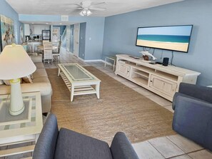 Townhome, 3 Bedrooms | Living room
