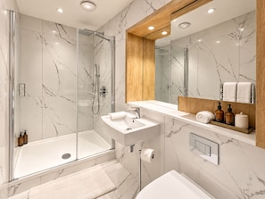 Unclassified image, 3 of 9, button - Luxurious ONE Bedroom Apartment IN Bond Street (Chelmsford)