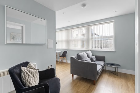 Apartment, eigenes Bad, Stadtblick | Lounge