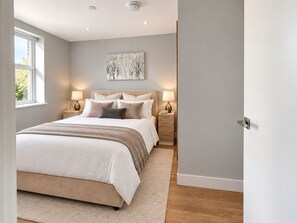 Unclassified image, 2 of 9, button - Luxurious ONE Bedroom Apartment IN Bond Street (Chelmsford)