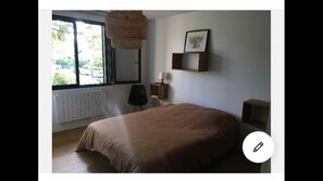4 室のベッドルーム、WiFi
