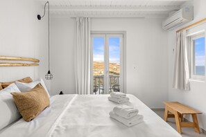 Family Room Sea View | Free WiFi, bed sheets - Penelope Village Mykonos by Mr and Mrs White (Mykonos)