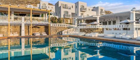 Seasonal outdoor pool