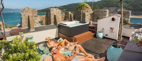 Elite-Villa, mit Bad (Capitolare Suite Tower) | Terrasse/Patio