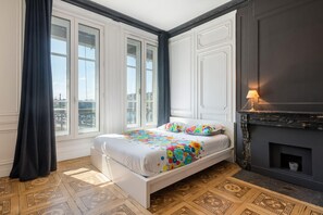 4 chambres, fer et planche à repasser, lit parapluie, Wi-Fi