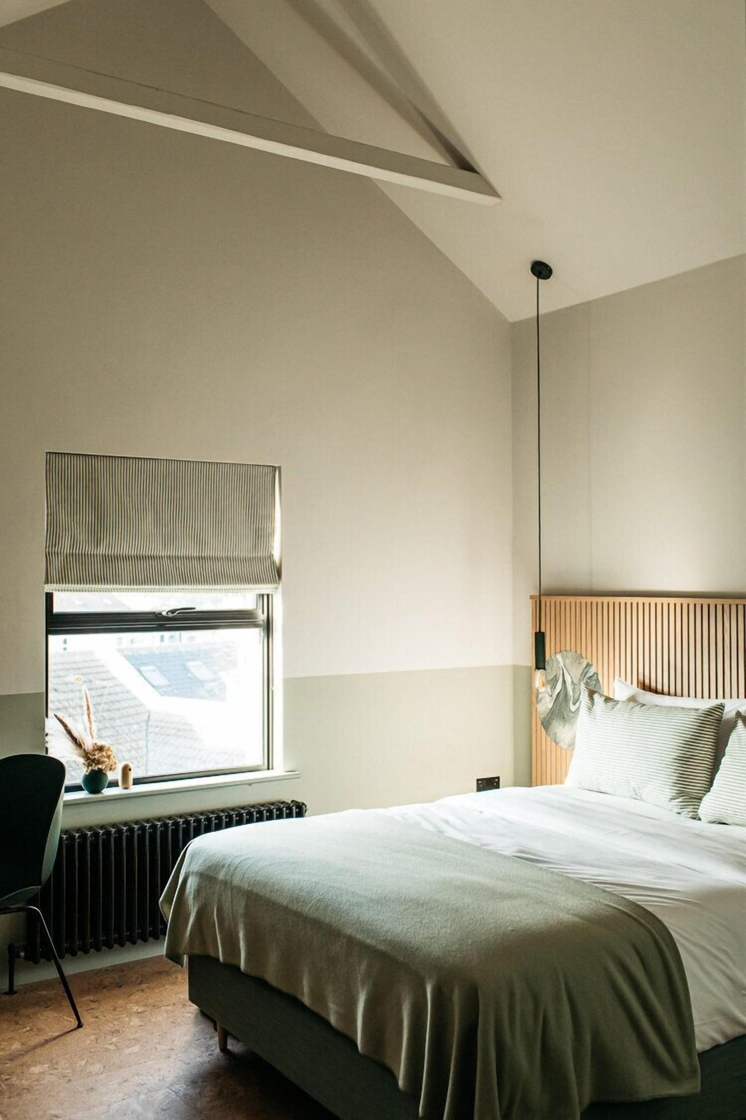 Hypo-allergenic bedding, in-room safe, blackout drapes, soundproofing