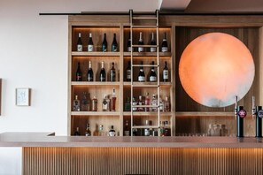 Bar (on property) - Port Hotel (Eastbourne)