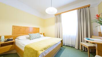 Economy Double Room | Desk, free WiFi, bed sheets