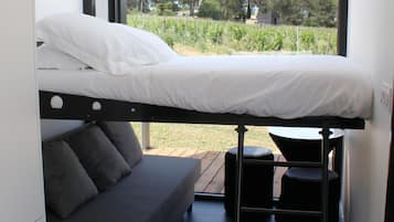 Studio Comfort | Minibar, kedap suara, dan seprai linen