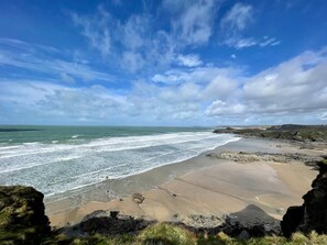 Beach nearby - Luxury Smart Eco Home in Newquay by Tolcarne beach (Newquay)