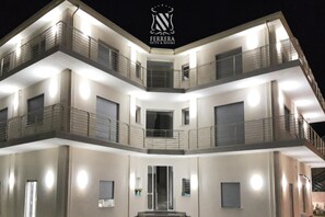 Appartement Familial, plusieurs chambres, vue mer (Corallo House 200m From The Sea) | Extérieur