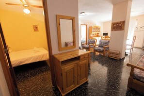 3 chambres, fer et planche Ă repasser, Wi-Fi gratuit, draps fournis