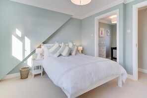 House (5 Bedrooms)