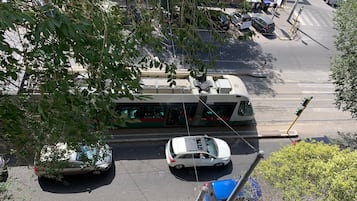 Deluxe-Doppelzimmer, 1 Schlafzimmer, Balkon, Stadtblick | Badezimmer | Bidet, Handtücher, Toilettenpapier