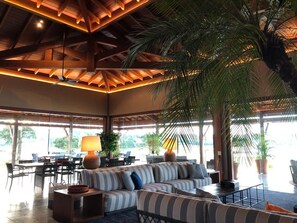 Luxury-Haus, 3 Schlafzimmer, Seeblick, Seeseite | Wohnbereich