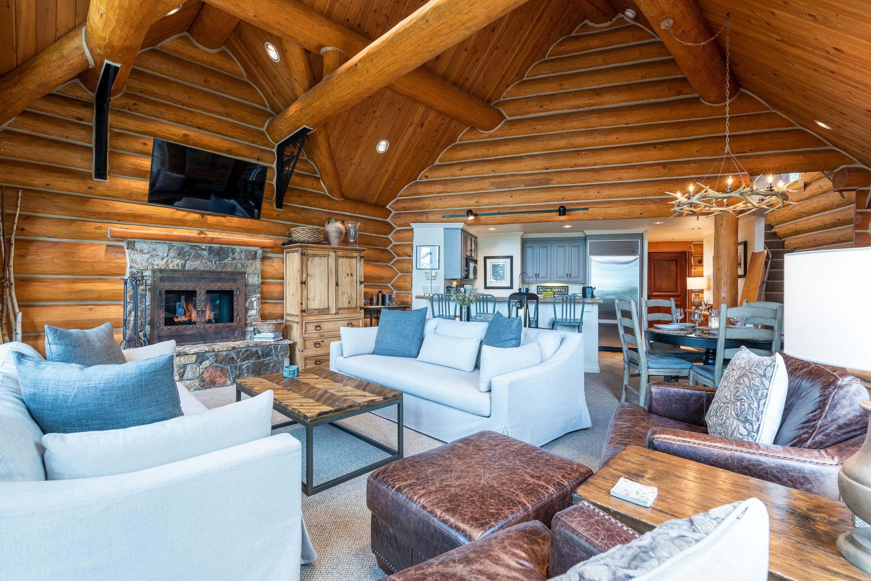 See Forever Cabin 105-Three bedroom Cabin  to be enjoyed by family and friends