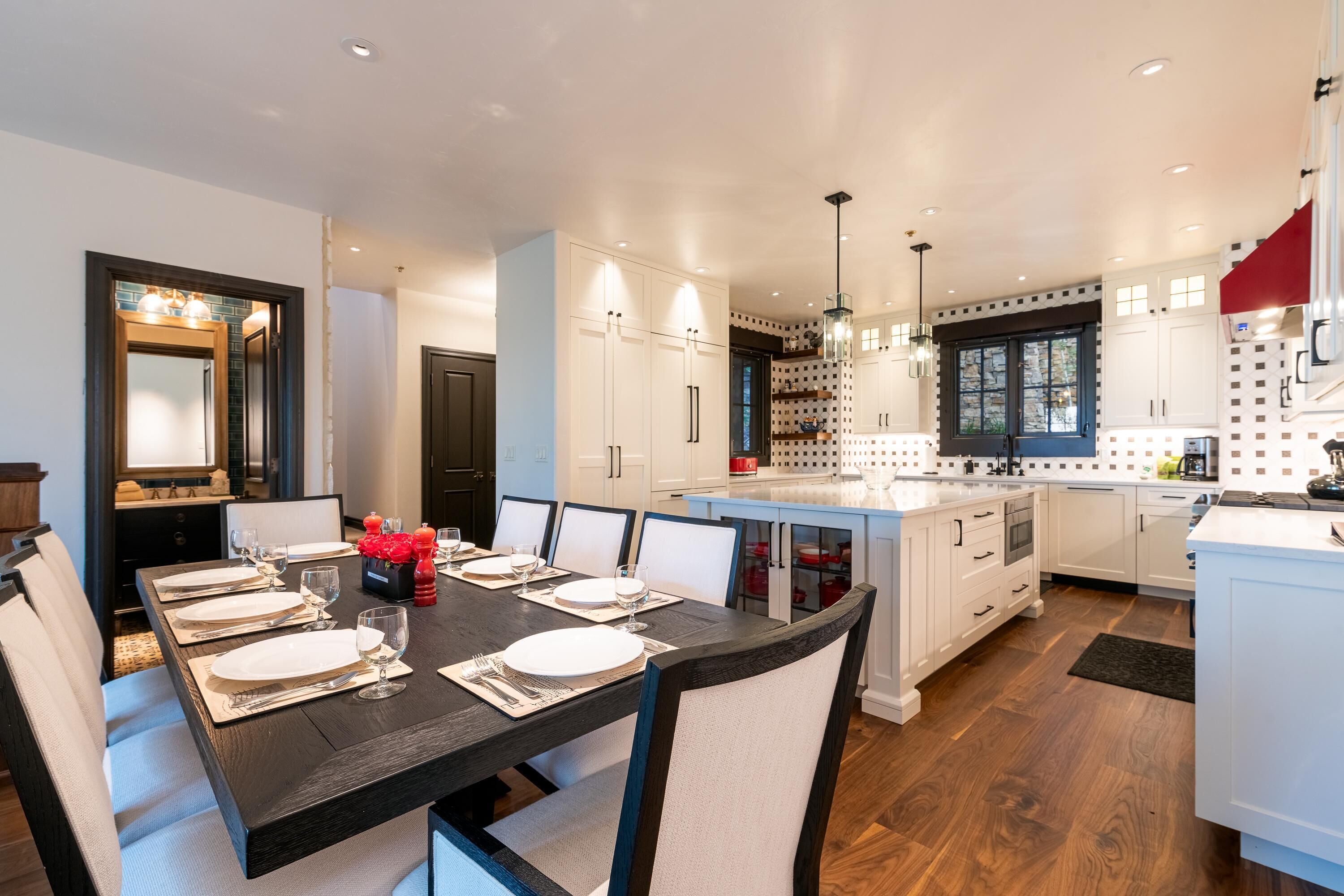 See Forever Cabin 109- Modern luxury in this beautiful three bedroom Cabin