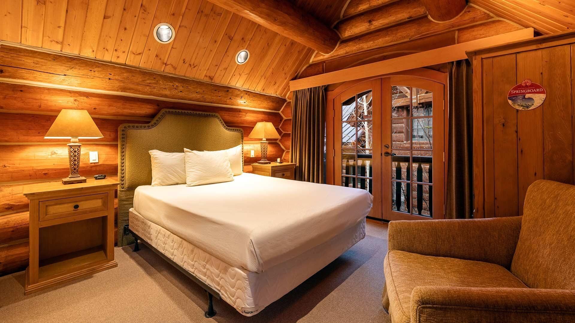 See Forever Cabin 103-Escape into this wonderful three bedroom Cabin