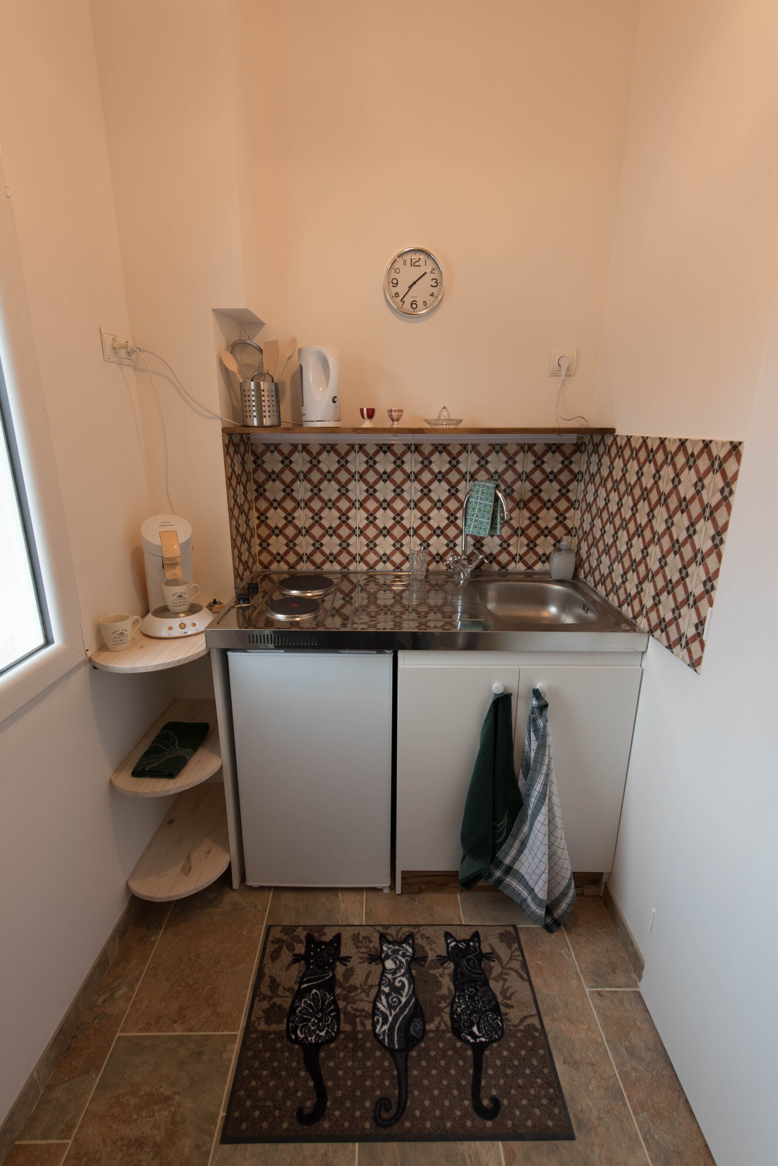 Little lovely house in the countryside with a beautiful view