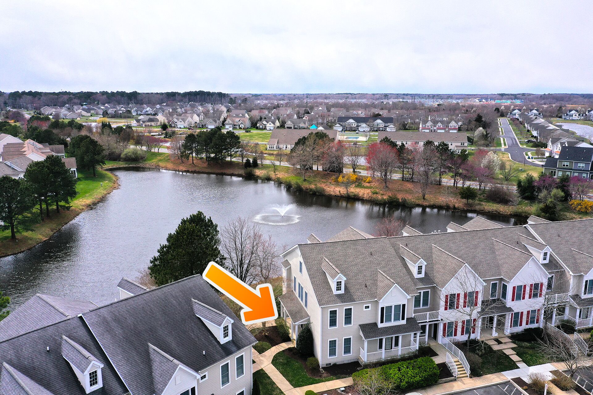 Beautiful 3 bed/ 2 bath condo in Bear Trap Dunes community! Wifi Available, Pool, Fitness Center, Beach Shuttle, Tennis!