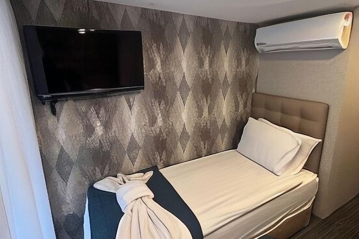 1 bedroom, minibar, in-room safe, desk
