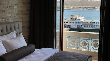 Minibar, in-room safe, desk, blackout curtains