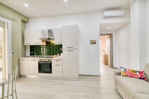 Family Apartment, 1 Bedroom, Balcony, Sea Facing (Eclisse House Few Steps From The Sea) | Private kitchen