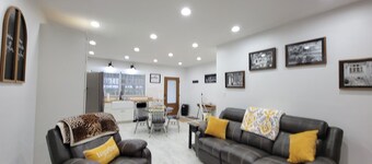 Cottage By The Park Home of The Big Things