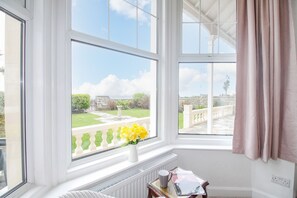 Cottage | 2 bedrooms, individually decorated, individually furnished, free WiFi