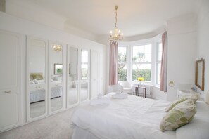 Cottage | 2 bedrooms, individually decorated, individually furnished, free WiFi