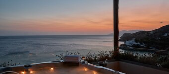 Ios Grand Pool Suites