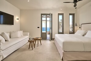 舒适套房, 私人游泳池 | 起居区 | 49-英寸智能电视（配备数码频道）、电视、Netflix