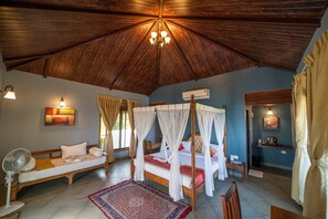 Casa de campo Deluxe | Ropa de cama de alta calidad y cortinas opacas