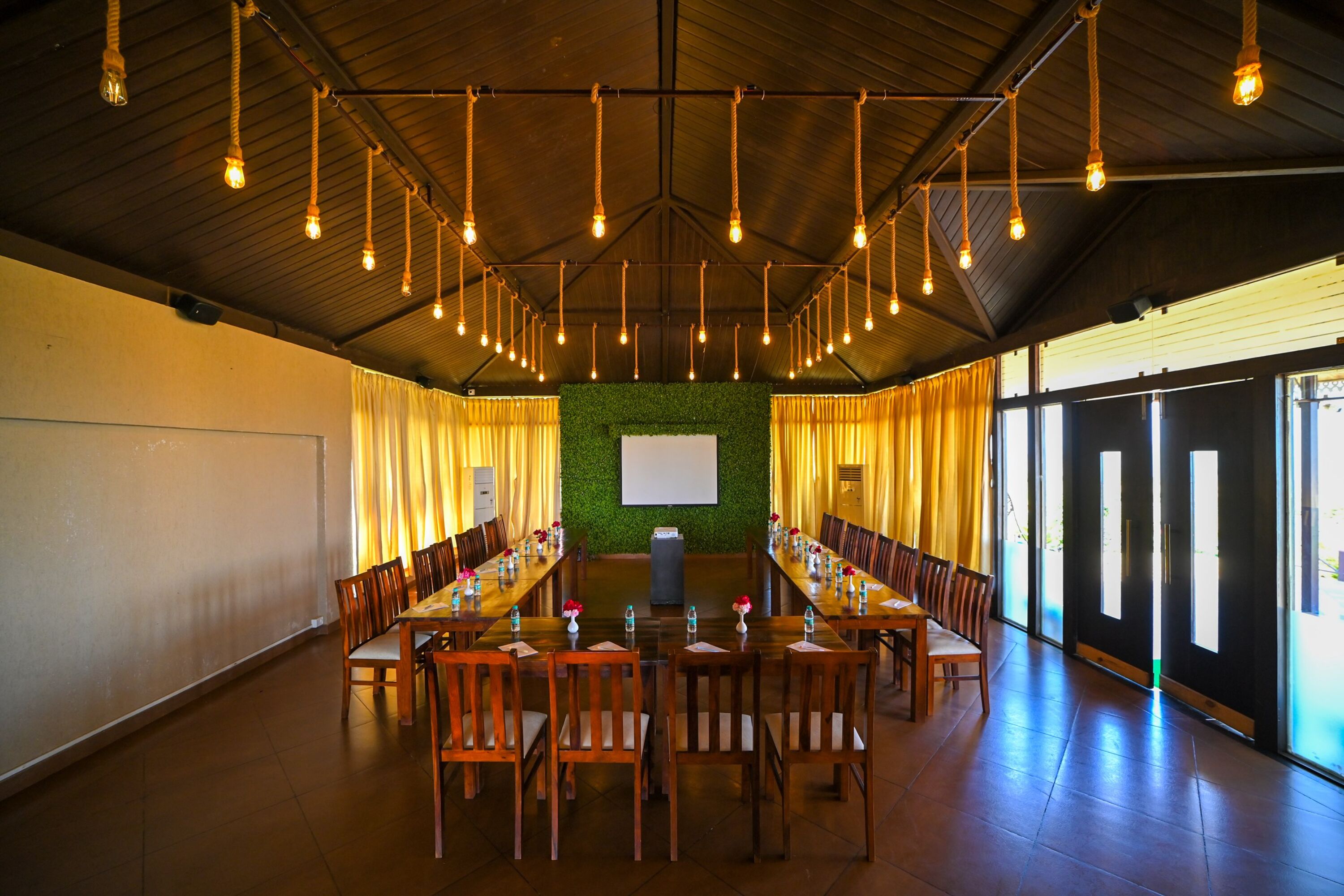 Meeting facility