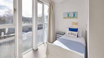 3 chambres, bureau, fer et planche Ă repasser, Wi-Fi gratuit