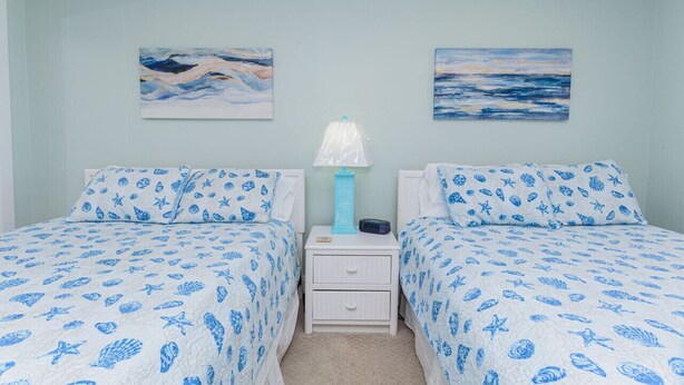 1 bedroom, free WiFi, bed sheets - 127th Bayside-pool-short walk 2 beach-By Park! (Ocean City)