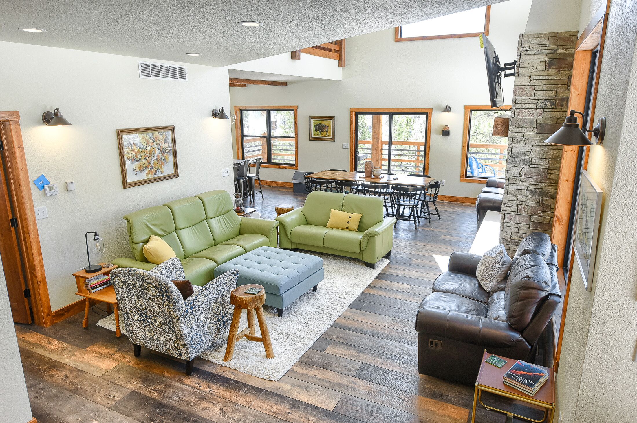 New 3-Level Lodge w/ Amazing View Close to Slopes & Trails w/ Great Amenities