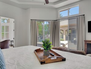 4 habitaciones, tabla de planchar con plancha y cuna de viaje 