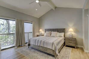 2 slaapkamers, een strijkplank/strijkijzer, internet, beddengoed