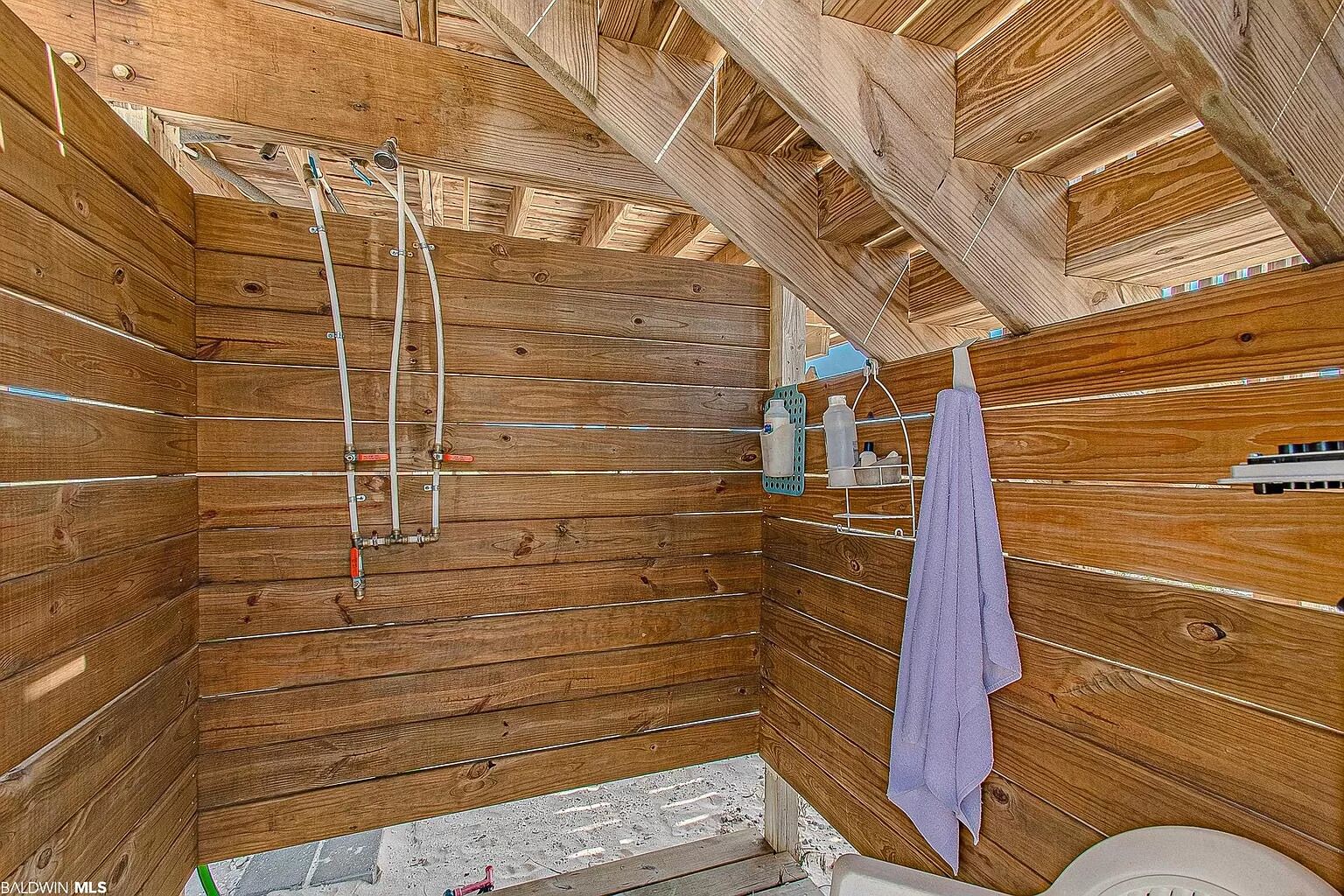 Peaceful Beach Retreat - 2nd Tier - Beach Gear & More!