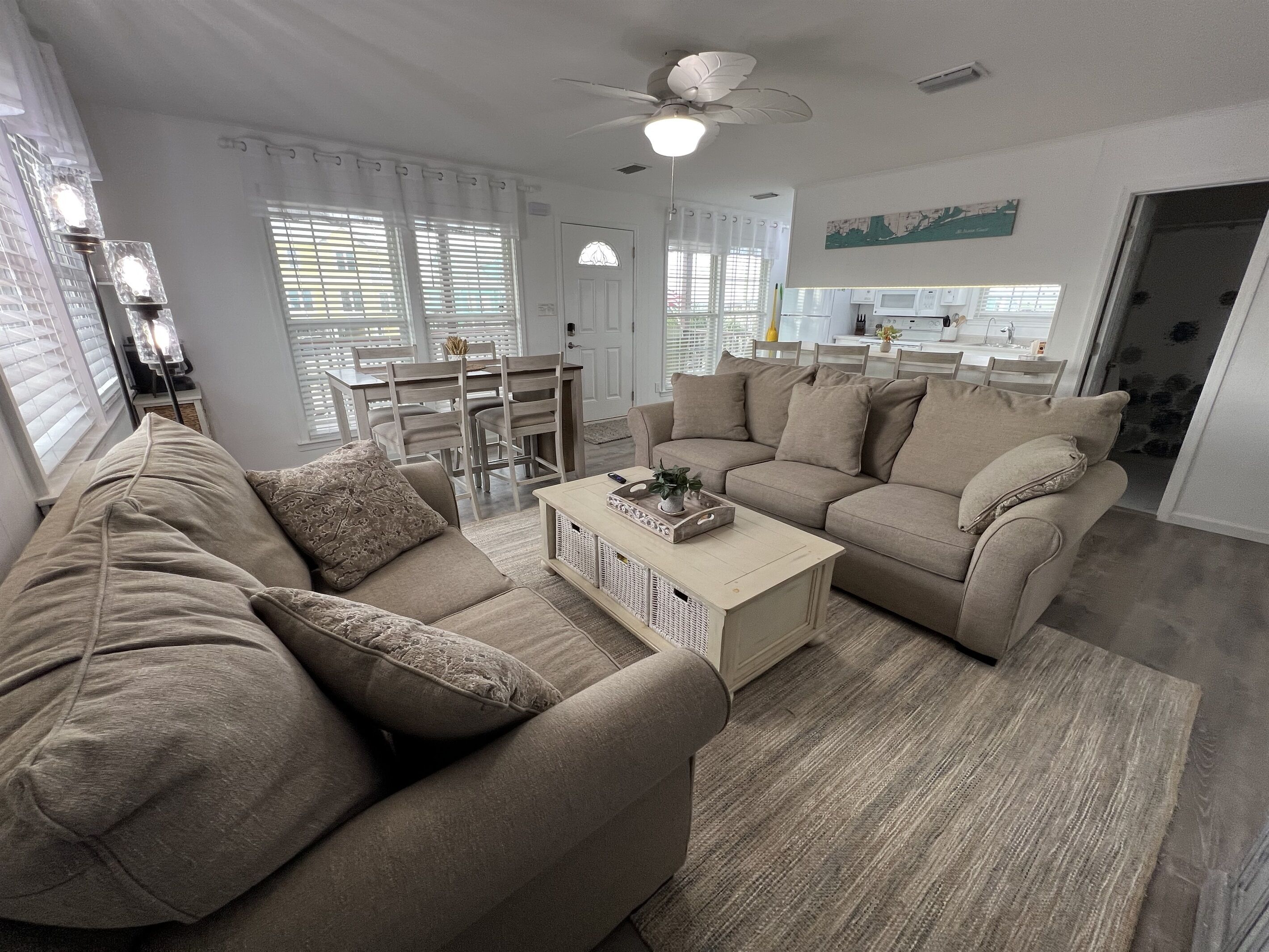 Smart-tv, videospil, dvd-afspiller, bøger