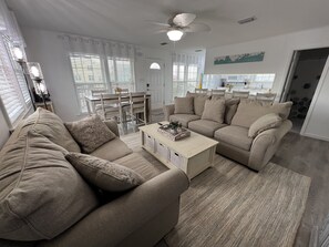 Smart TV, videojuegos, reproductor de DVD y libros