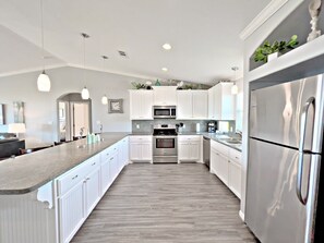 Hus - 4 soveværelser | Privat køkken | Køleskab, kaffe-/temaskine, brødrister