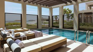 Suite, eigener Pool (Gulf Summer House Arabian) | Hochwertige Bettwaren, Minibar, Zimmersafe, Schreibtisch