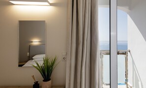 Standard Room with Sea View | Wi-Fi, sengetøj
