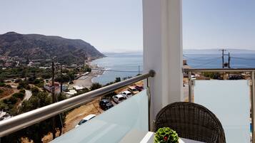 Standard Room with Sea View | Balcony