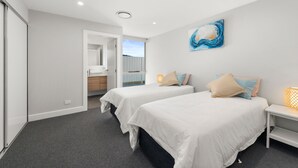 Room - Whispering Waters Soldiers Point Rd 3 143 (Soldiers Point)