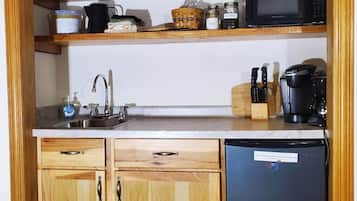 Fridge, microwave, coffee/tea maker, toaster